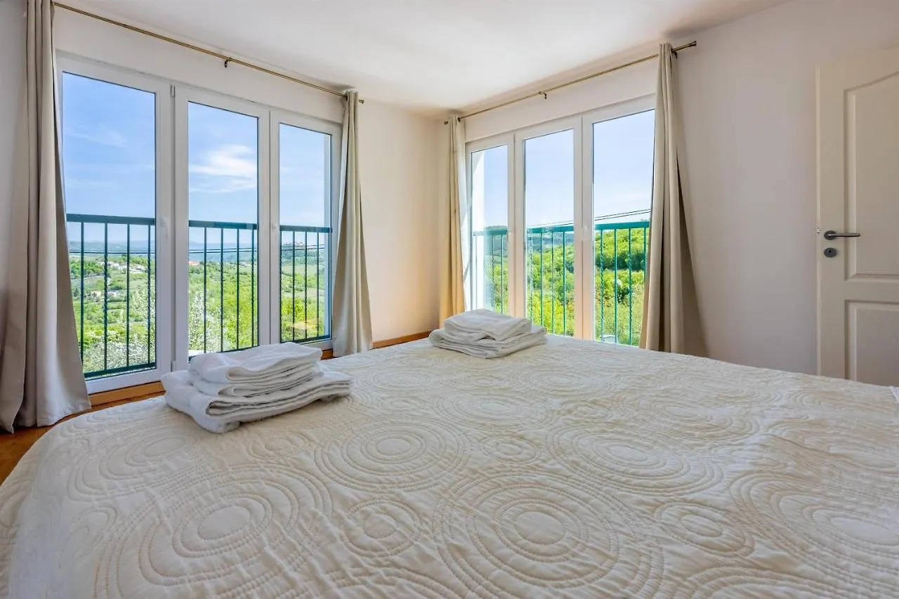 Villa Ana Motovun 0*,  Kroatië
